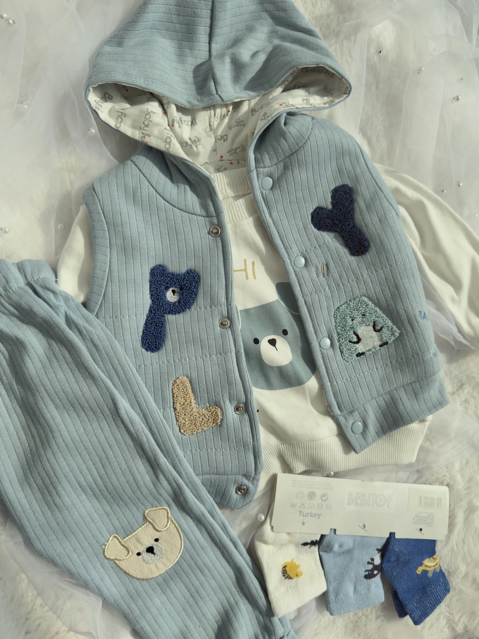 Комплект от 3 части с връхна дреха